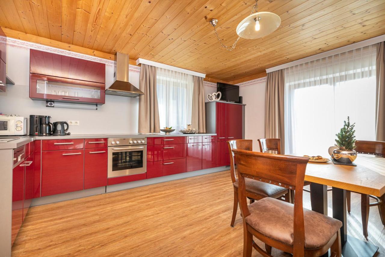 Herzerl-Chalet Appartements Flachau Ngoại thất bức ảnh